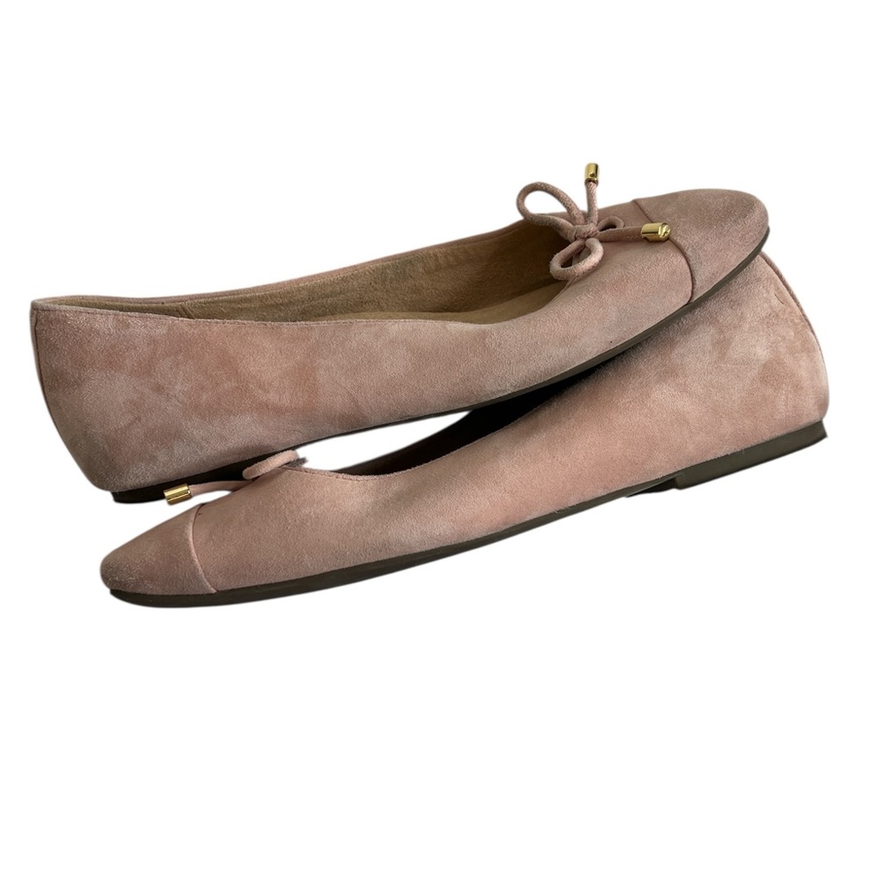 Vionic Blush Suede Flats with Bow